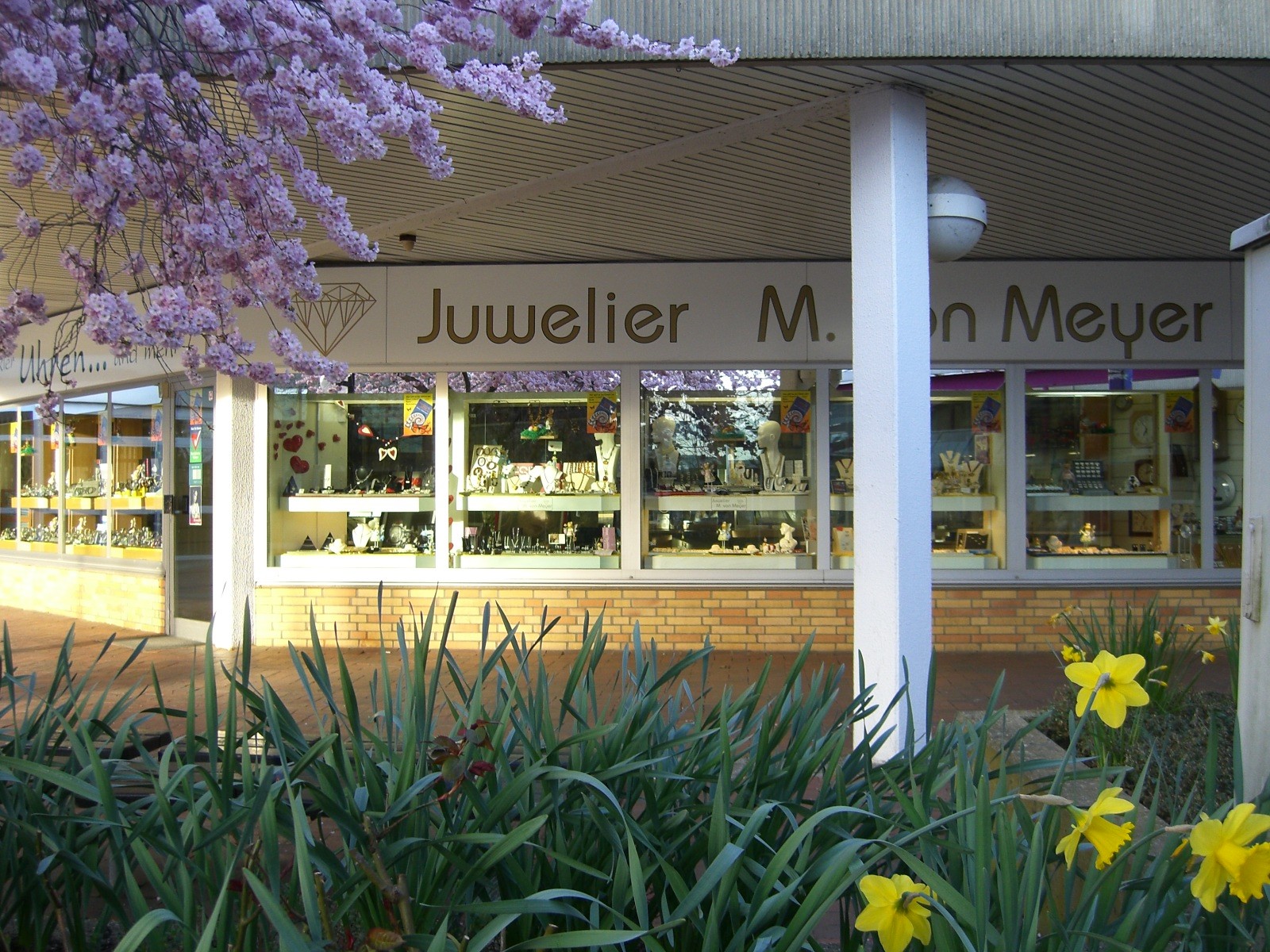 Juwelier von Meyer im Fr&uuml;hling
